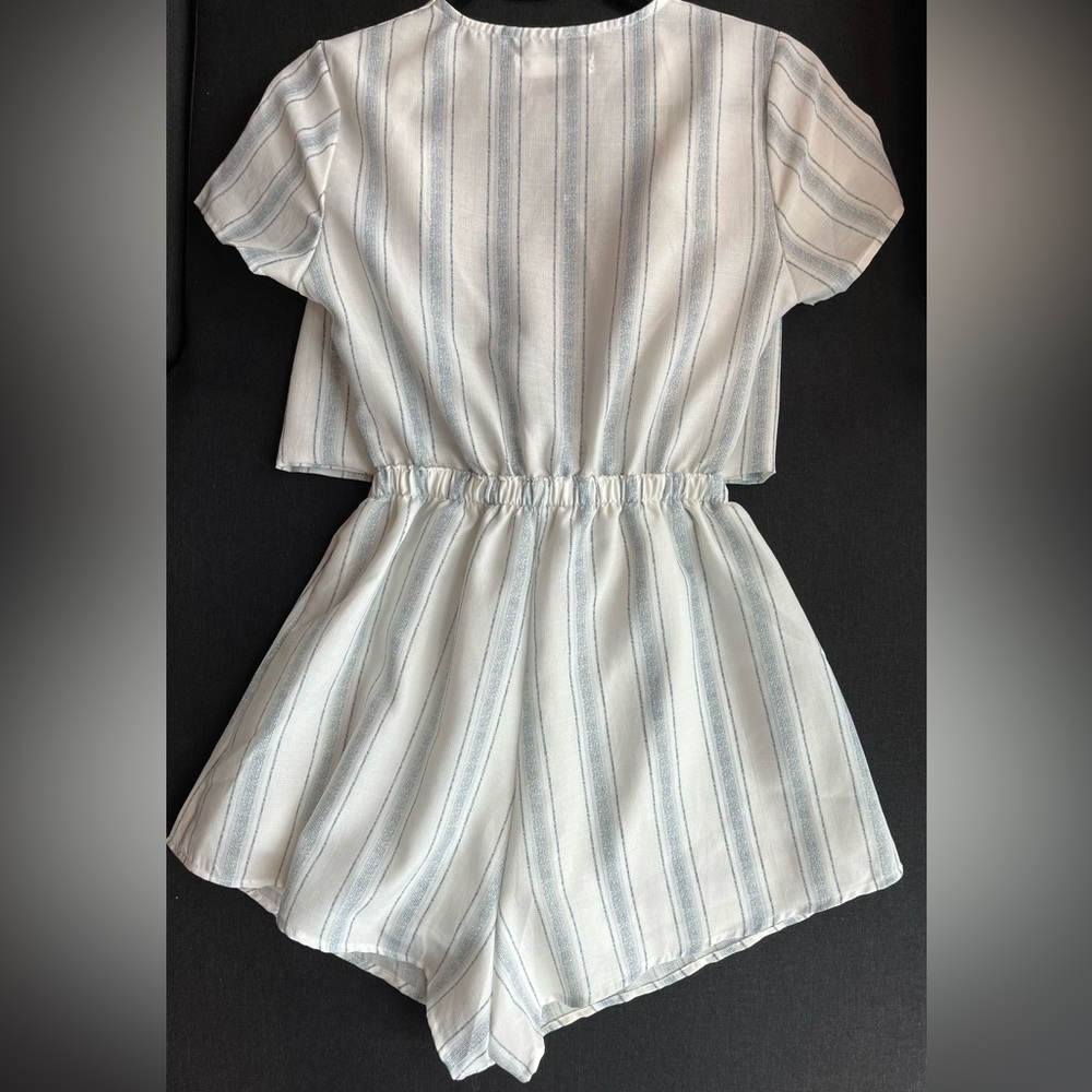 Striped Tie-Up Romper Small • Reverse - Picture 3 of 3